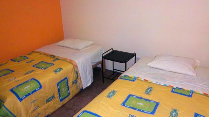 La Hacienda Peruana Hostel Lima Phòng bức ảnh